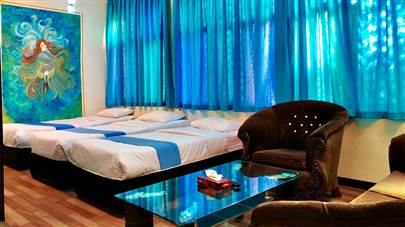اتاق سه تخته ‌هتل سرای اردیبهشت اصفهان